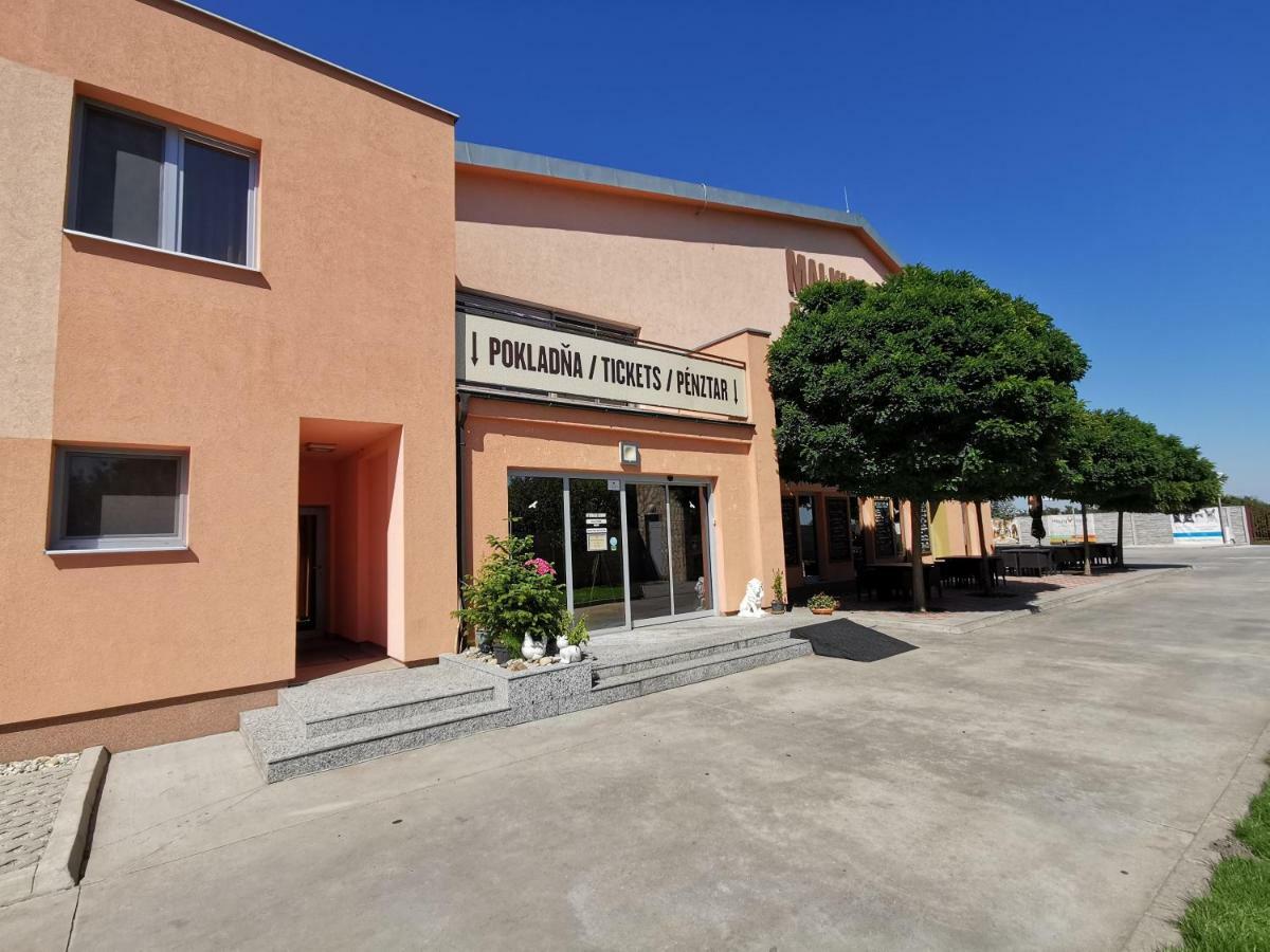 Malkia Penzion Orechová Potôň Exterior foto